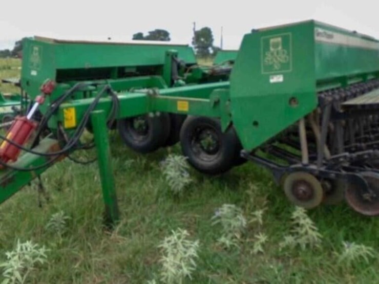 great-plains-30'-grain-drill,-14"-double-disc-image-1