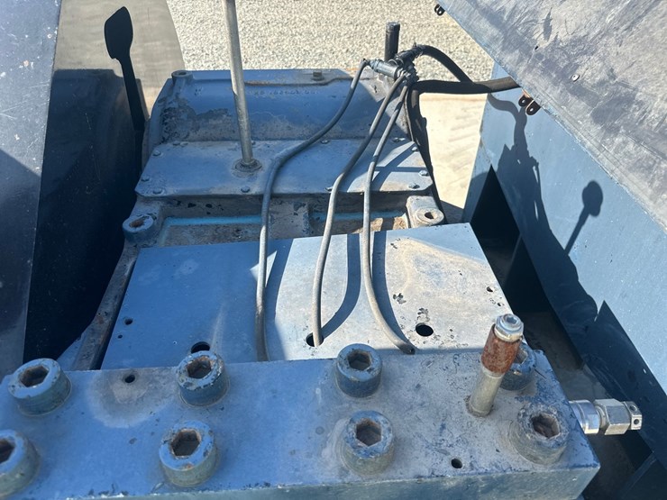 #5022-•-nlb-corp.-10150d-towable-air-compressor-image-23
