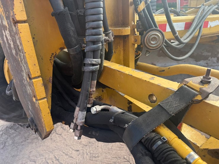 caterpillar-160m-image-73