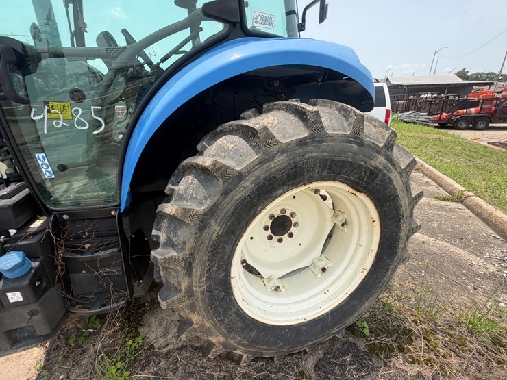 #27-•-2019-new-holland-tractor-image-32