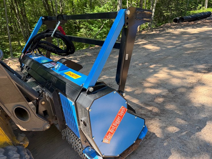 #1457-•-unused---quick-attach-raytree-rmdm72s-drum-forestry-mulcher-image-3