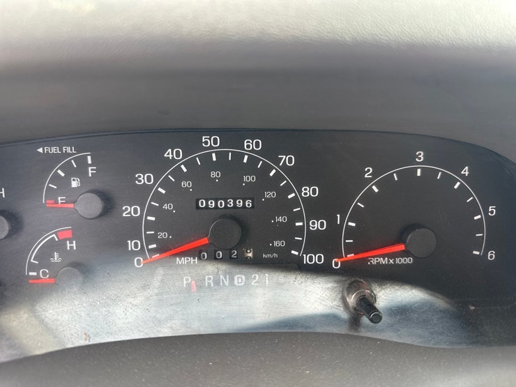 2001-ford-f350-image-32