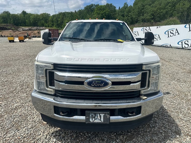 2019-ford-f350-xlt-image-8
