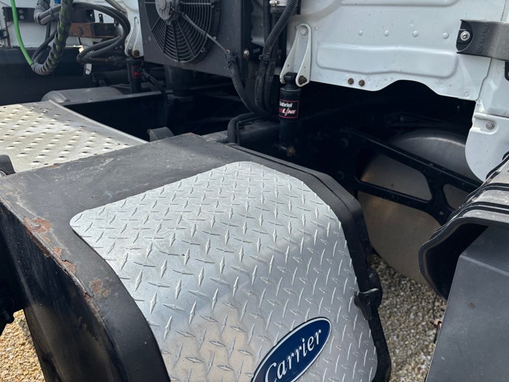 2021-freightliner-cascadia-126-image-109