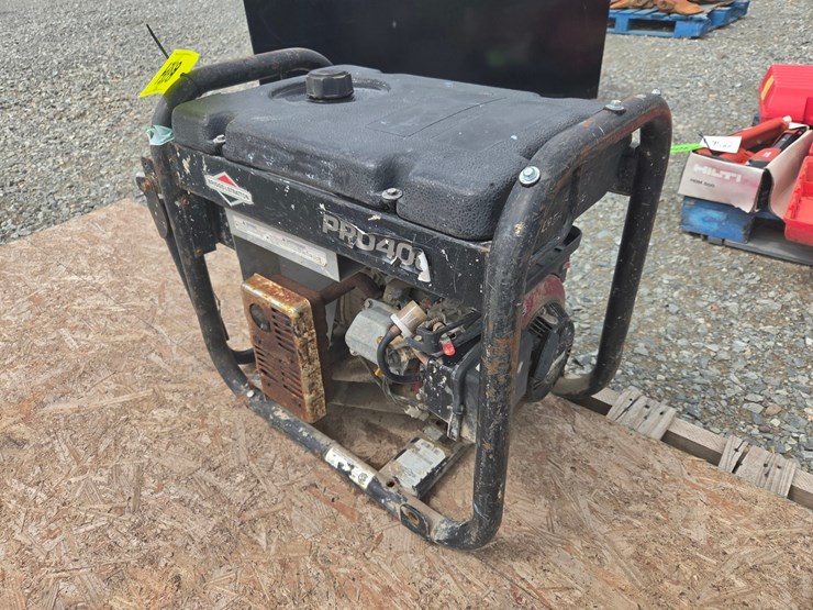 #6321-•-briggs-&-stratton-030342-pro-4000-portable-generator-image-2