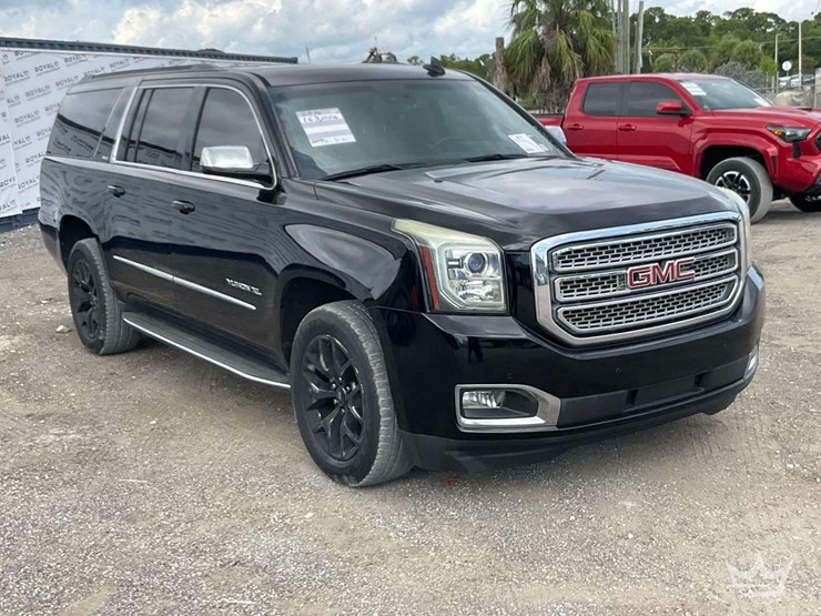 2016-gmc-yukon-xl-image-2
