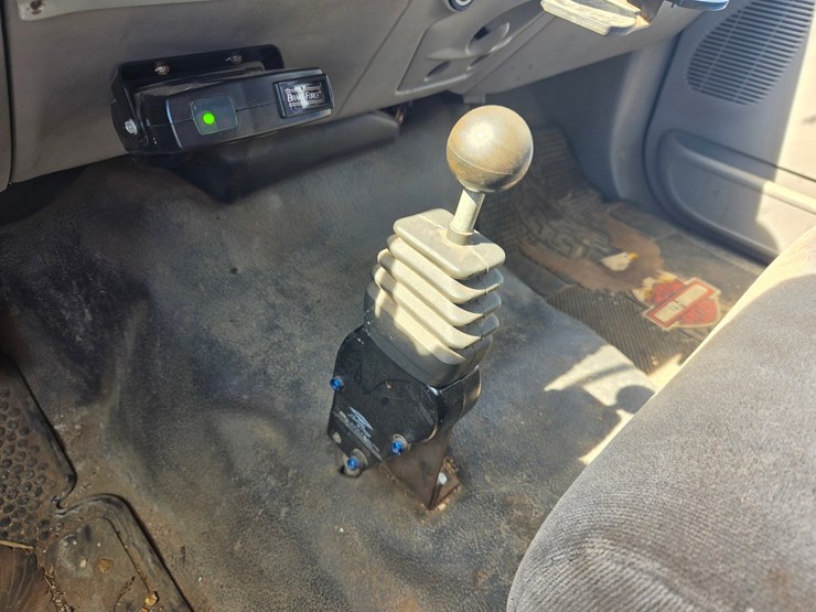 2001-ford-f350-image-41