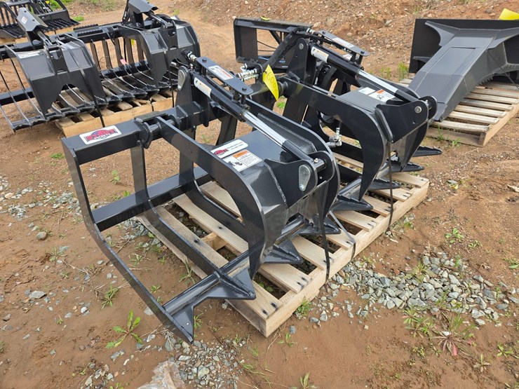 #6002-•-approx.-66"-unused-stout-66-9-skid-steer-brush-grapple-bucket-image-4