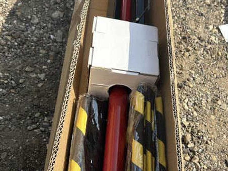 #132-•-northstar-telescoping-wand-tripod-image-4