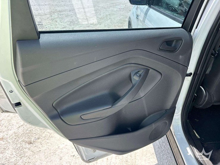 2015-ford-escape-image-18