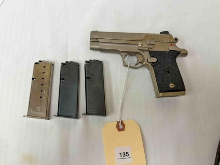 interarms-star-pistol-image-1