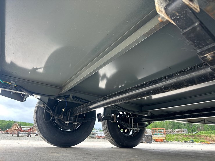 #60918-•-x-star-trailers-approx.-750-gallon-trailer-image-22