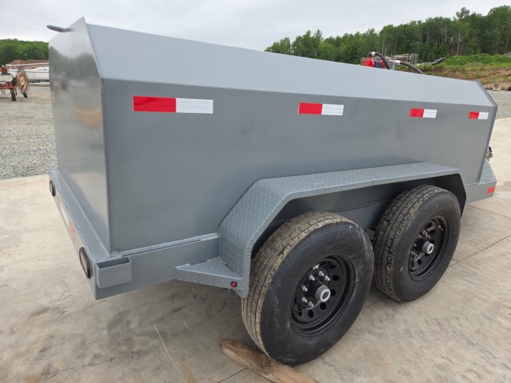 #60917-•-x-star-trailers-approx.-990-gallon-trailer-image-5