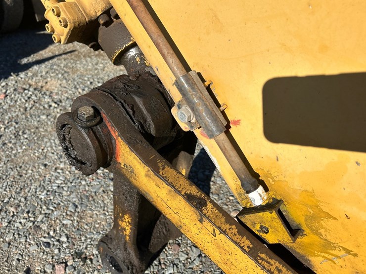2000-deere-200-lc-image-19