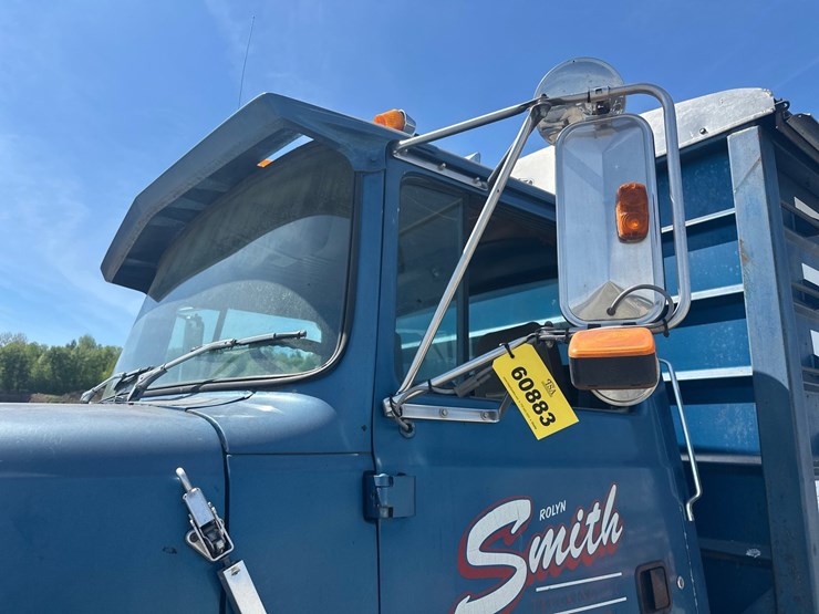 1991-ford-l9000-image-9
