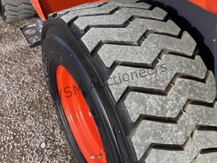 kubota-r420s-image-10