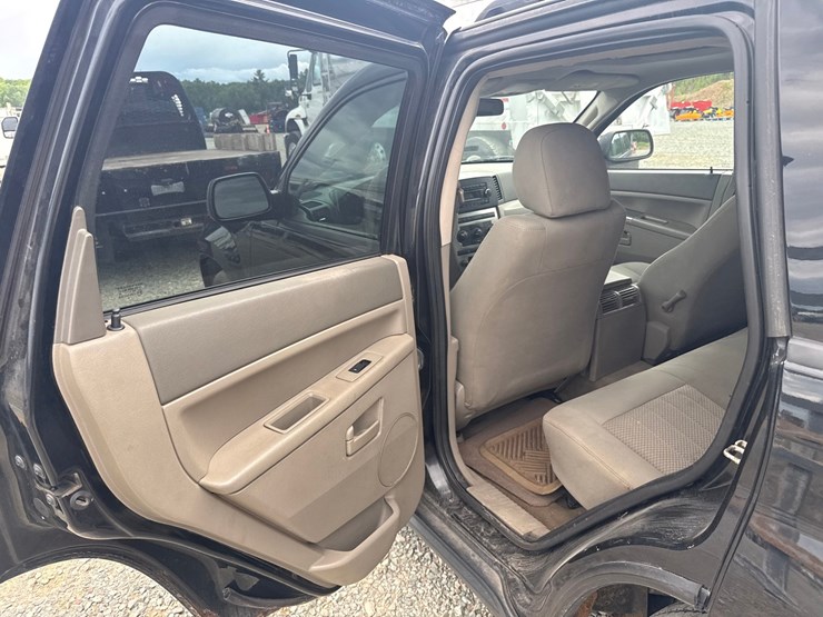 2006-jeep-grand-cherokee-image-36
