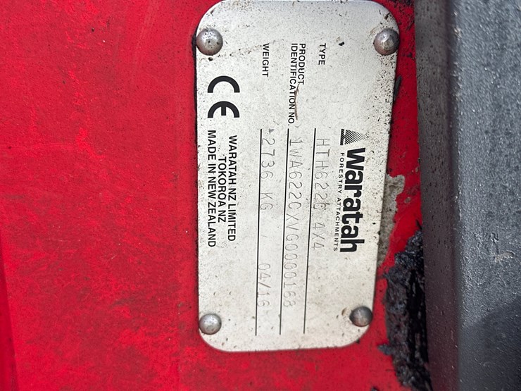 2016-deere-2154d-image-44