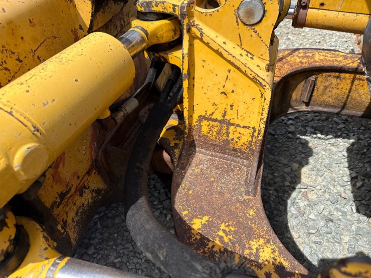 deere-550h-image-17