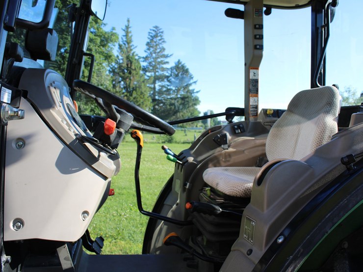 2018-john-deere-5100gn-image-16