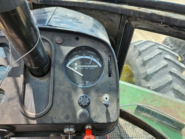 john-deere-8430-image-35