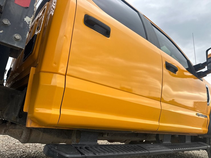 2019-ford-f550-image-14