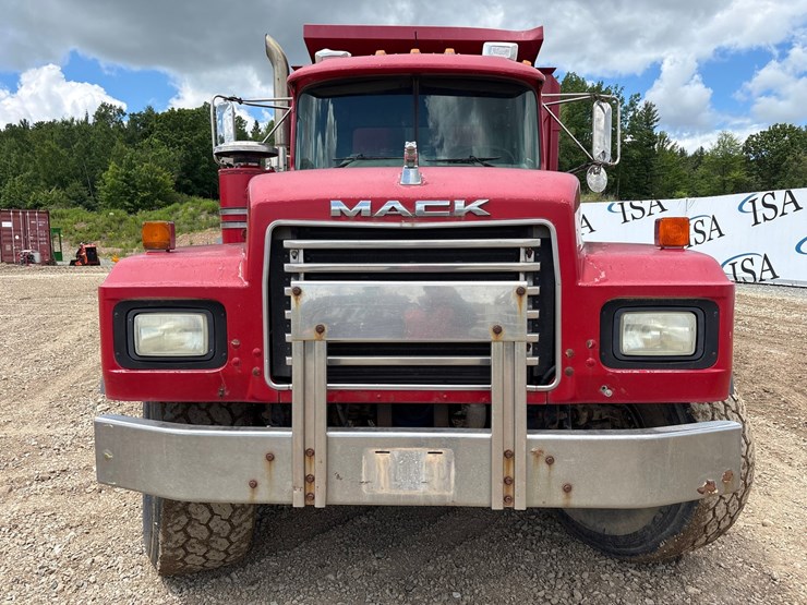 2001-mack-rd688s-image-8