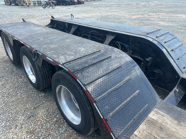 #60924-•-2026-contender-tri-axle-lowboy-trailer-image-29