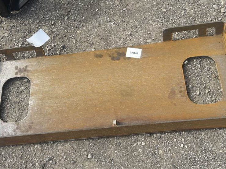 #100-•-skid-steer-dingo-mounting-plate-image-1