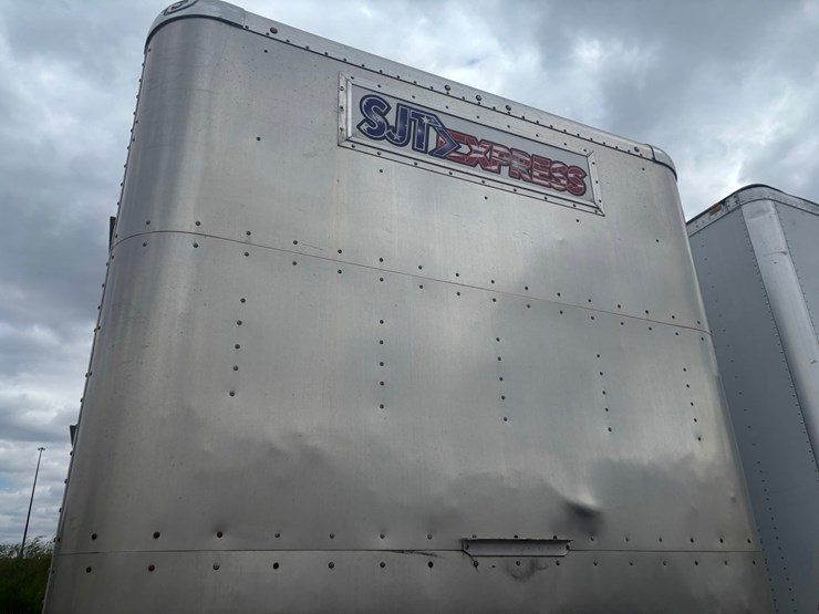 #2150-•-2017-barrett-53'-cattle-semi-trailer-image-14