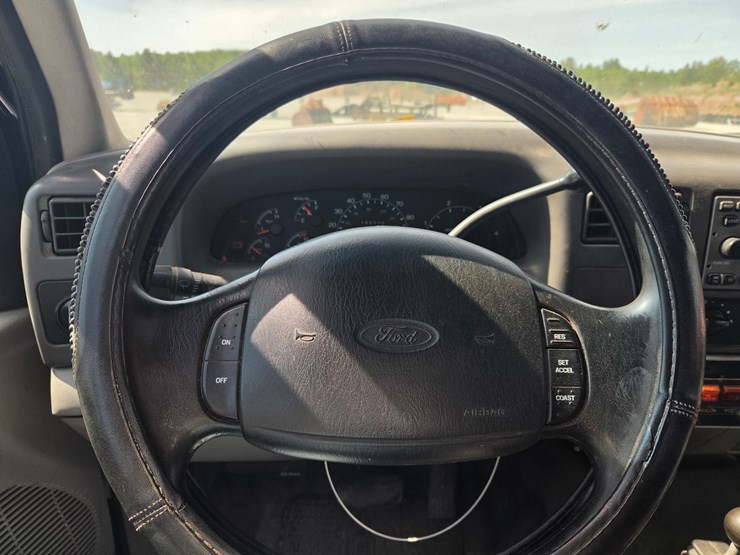2001-ford-f350-image-42