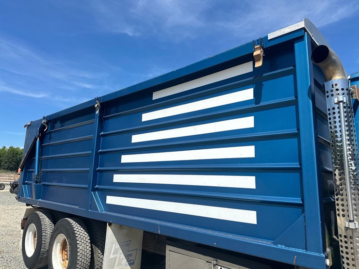 1991-ford-l9000-image-14