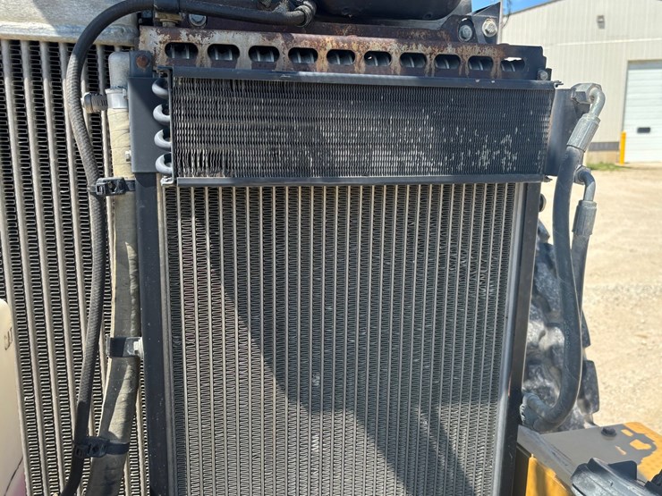 caterpillar-cs-563e-image-27