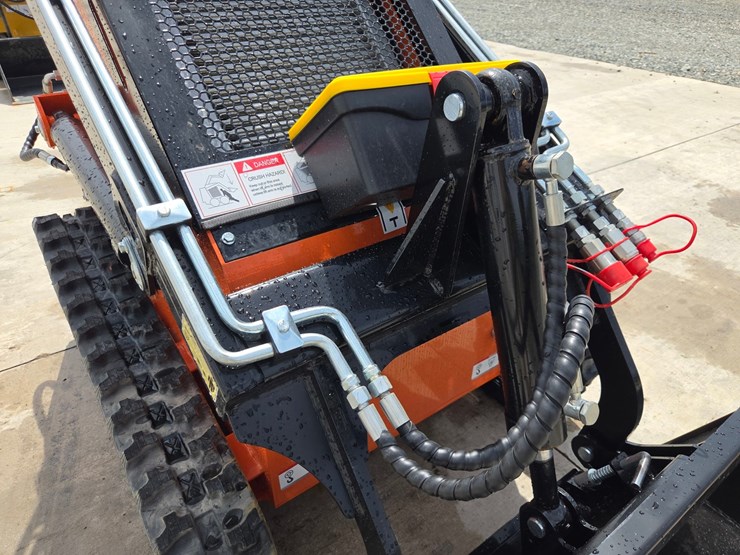#5049-•-2026-36c-mini-skid-steer-image-13