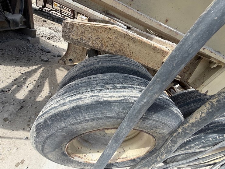 #1757-•-2005-mestco-hp4000-crusher-image-92