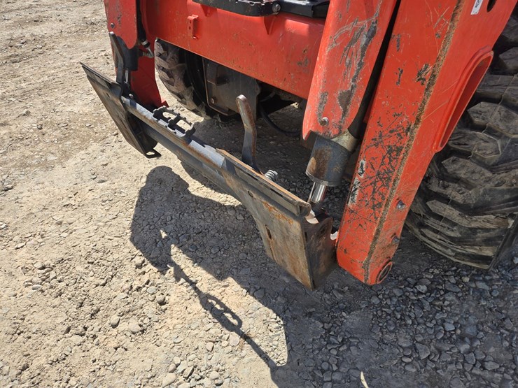 kubota-ssv75-image-9