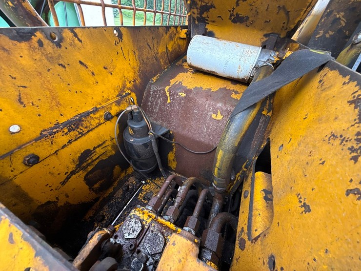 john-deere-450e-image-63