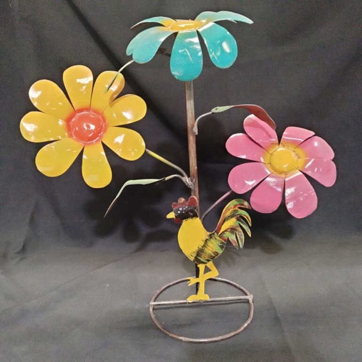 #25 • Metal Yard Art - Rooster w/ Flowers