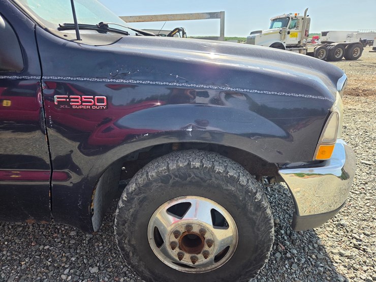 2001-ford-f350-image-21
