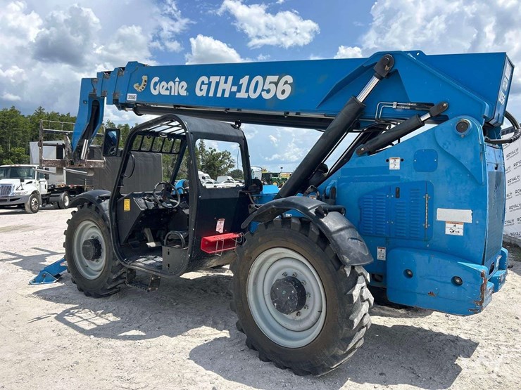 2019-genie-gth1056-image-30