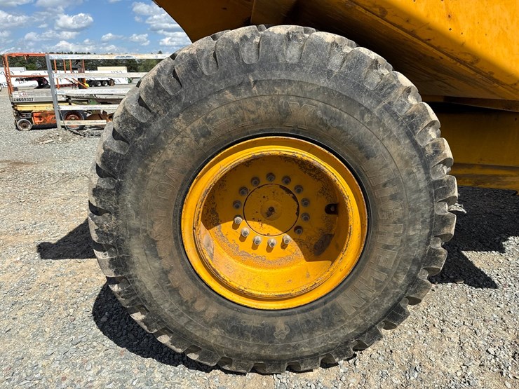 jcb-712-image-62