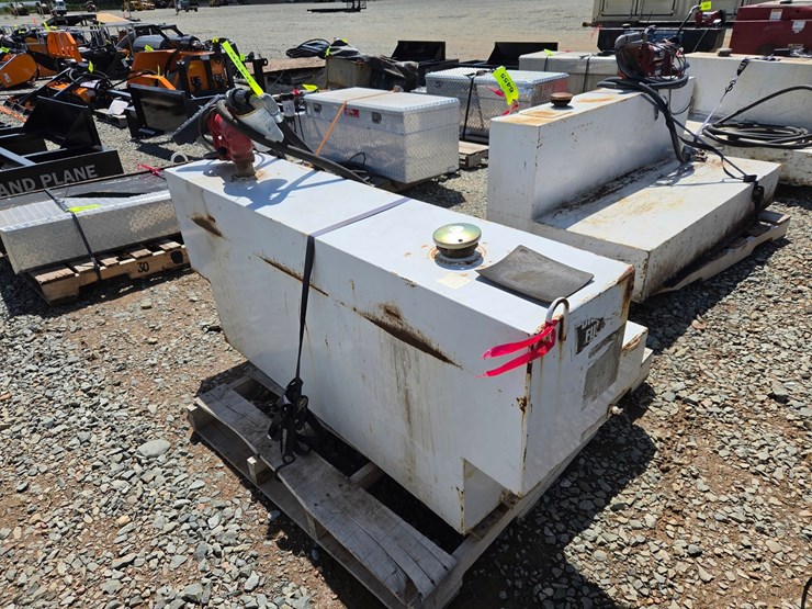 #6456-•-fuel-transfer-tank-w/pump-image-3