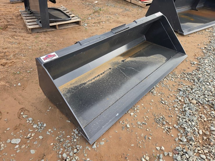 #6015-•-approx.-78"-unused-stout-skid-steer-bucket-image-4
