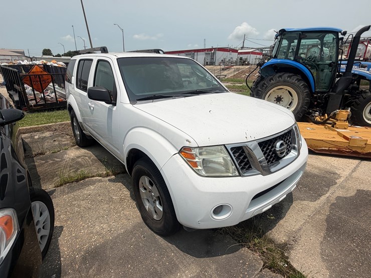 2008-nissan-pathfinder-image-2