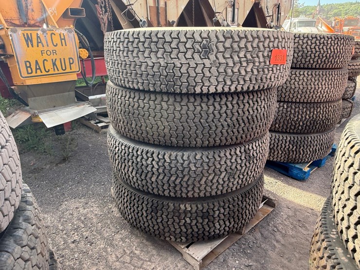 #1331-•-michelin-tires-with-rims-image-2