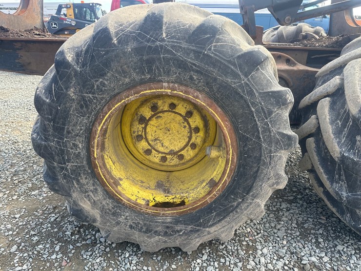 deere-1110e-image-110
