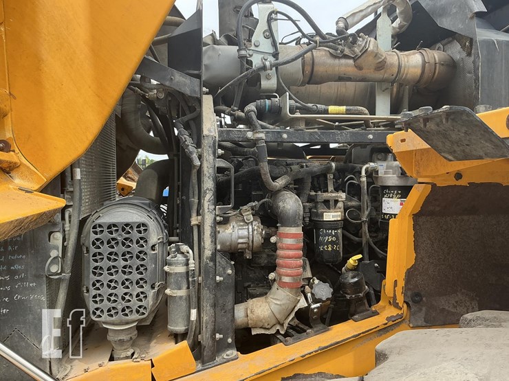 2018-jcb-427-image-18