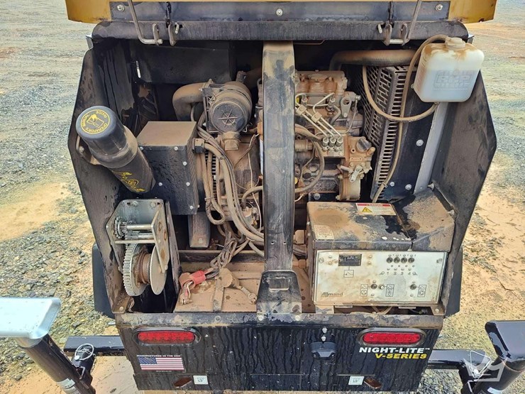 2020-allmand-bros-night-lite-v-series-image-5