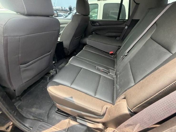 2017-chevrolet-tahoe-image-11