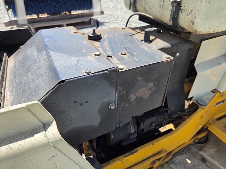 cub-cadet-1100-image-12